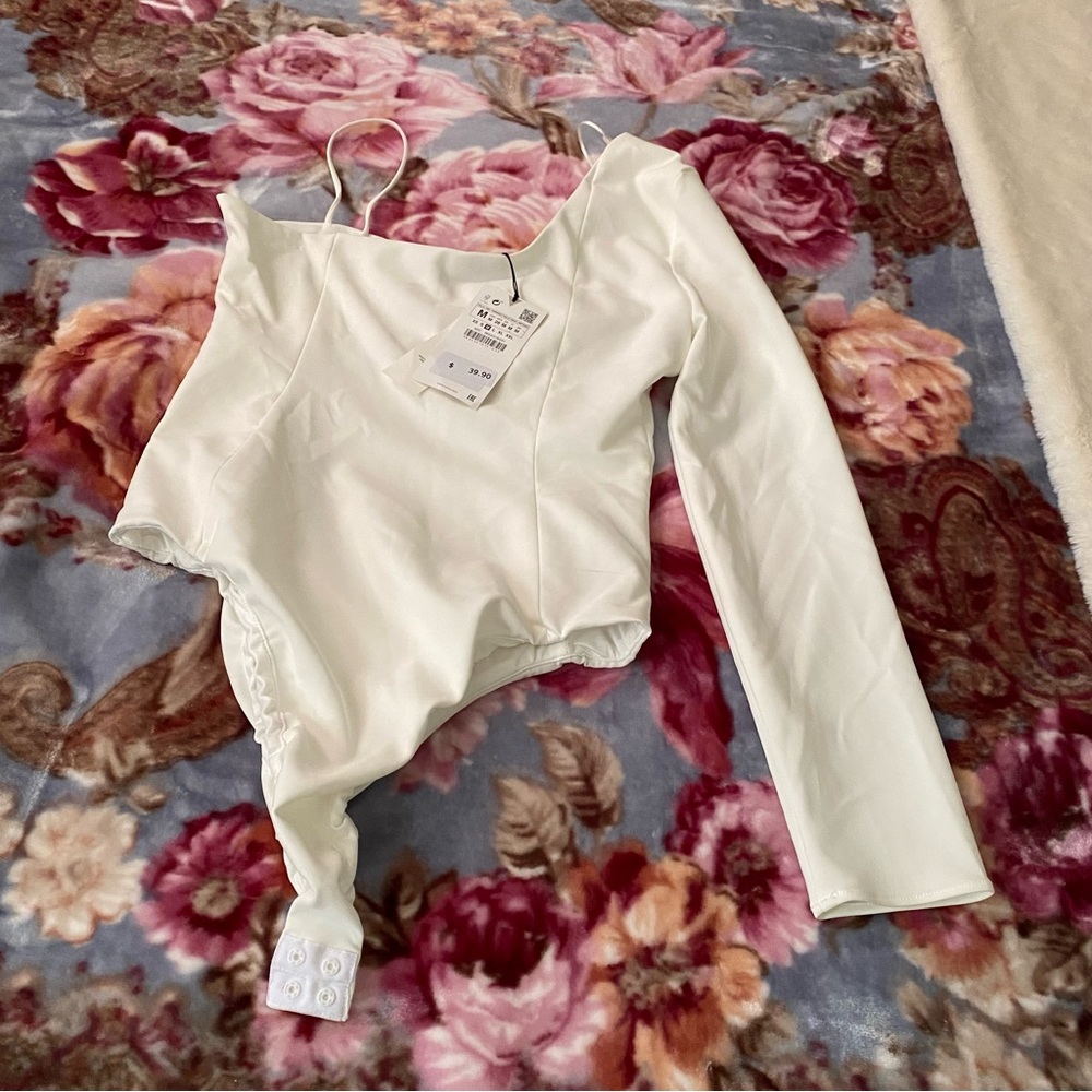 white Zara body white